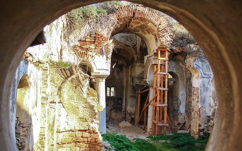 Trilye Kemerli Kilise